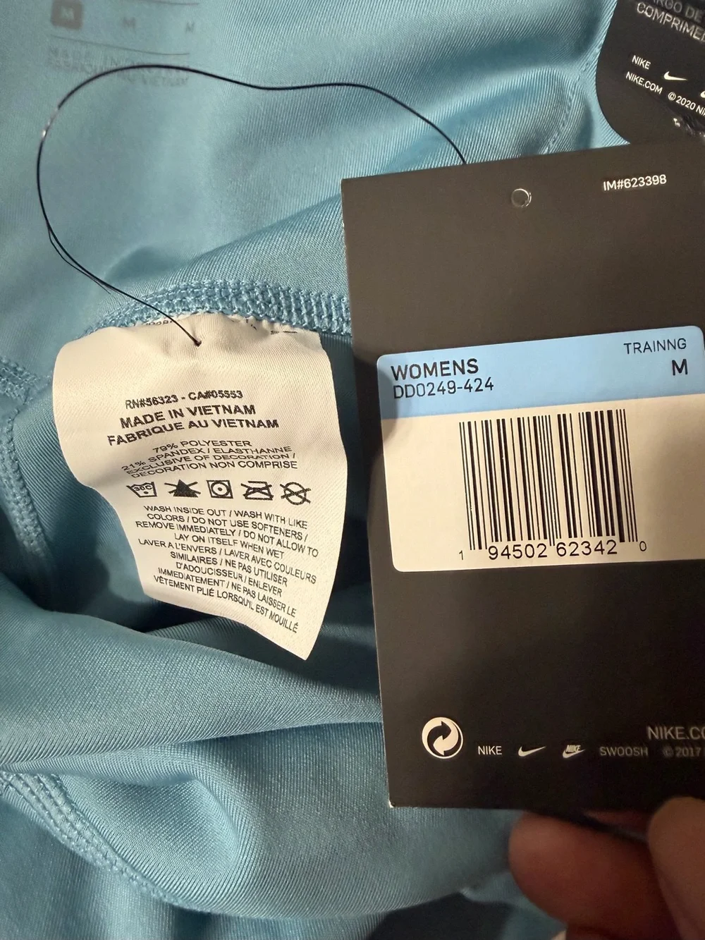 Nike Women’s Mid Rise Leggings Size Medium